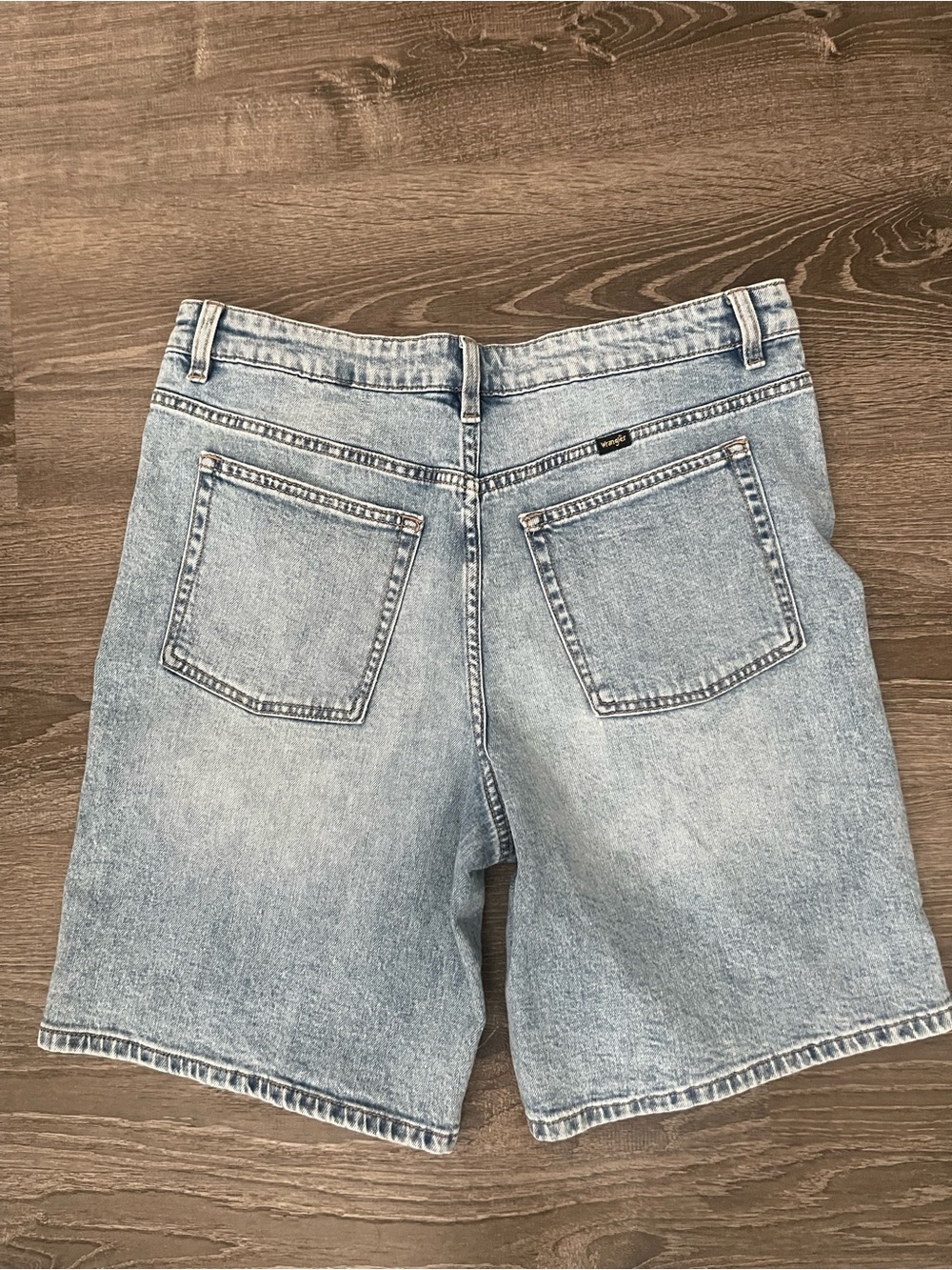 Wrangler Light Wash Denim‎ Jorts Size 12 Relaxed Fit Bermuda Shorts - Picture 2 of 7